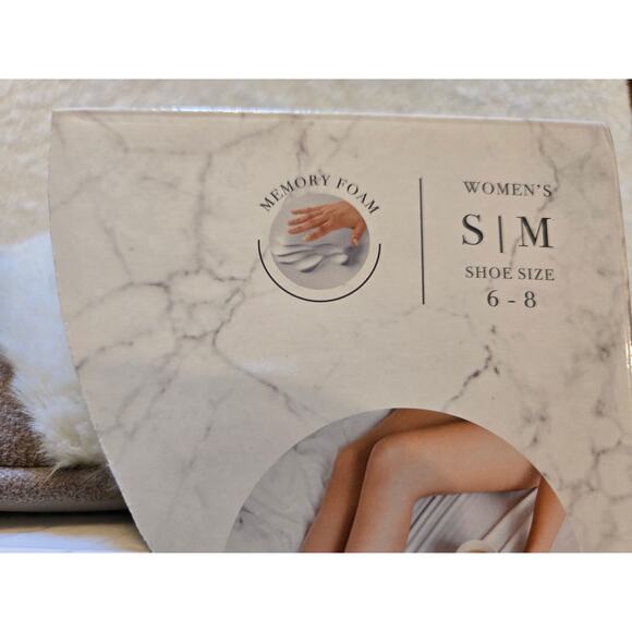 Daily Collections Women's Slide On Slippers Size S/M New - Picture 2 of 6